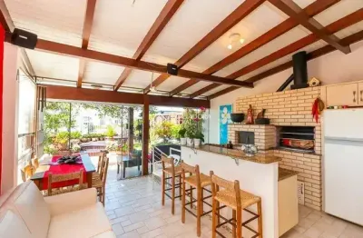 Linda cobertura com 2 quartos, 2 banheiros no bairro santa cecilia