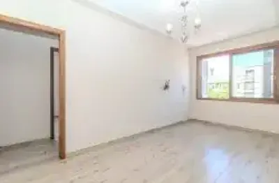 Apartamento à venda com 2 Quartos, ótima localização no bairro Farroupilha