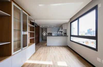 Lindo apartamento 2 suítes, semi mobiliado, próximo do parcão