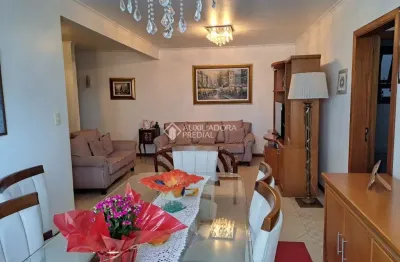 Moinhos de vento impecável apartamento 03 dormitórios, suíte e 02 vagas de garagem individuais