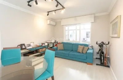 Apartamento de 2 quartos, 65 m², semi mobiliado, reformado, com infra, a avenida do forte