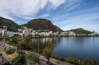 Excelente cobertura linear, com 139m², na borges de medeiros,  2 quartos sendo 1 suíte, debruçada s