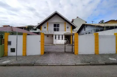 Casa com 3 dormitórios para alugar, 150 m² por R$ 4.137,70/mês - Jardim Atlântico - Florianópolis/SC