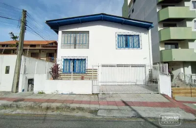 Casa Frente com 4 dormitórios para alugar, 100 m² por R$ 3.802/mês - Rua Vereador Gercino Silva, nº 150 - Estreito - Florianópolis/SC