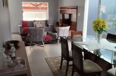 Casa  /  villa branca   / 03 dormitórios / 01 suíte / 180m²te / 260m²ac / jacareí