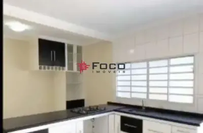 Casa sobrado/ Bosque dos Ipês/ 04 Dormitórios sendo 01 suíte/São José dos Campos