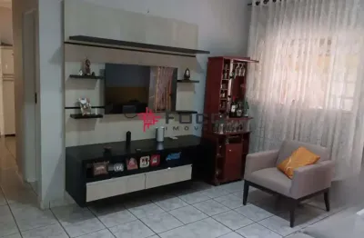 Casa / 02 dormitórios / jardim cruzeiro do sul / 150 m² de terreno / 100 m² de área construída / são josé dos campos