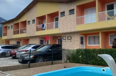 Sobrado em condomínio fechado - caraguatatuba - 2 dormitórios e piscina - 78m²