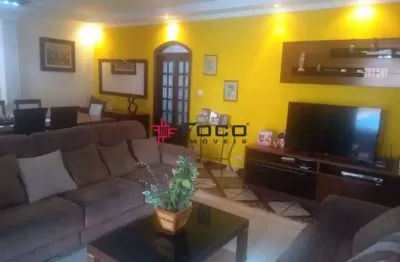 Excelente casa / 04 dormitórios / vila industrial / piscina / área gourmet / 270 m² de terreno / 130 m² de área construída / são josé dos campos
