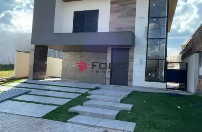 Sobrado recém-construído no residencial mantiqueira / 4 quartos sendo 3 suítes com closet / piscina / 252m² de terreno / 180m² de construção / são josé dos campos