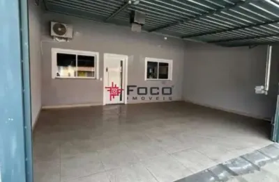 Casa  /  santa paula   / 03 dormitórios / 01 suíte / 140m²te / 140m²ac / jacareí