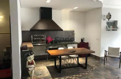 Casa sobrado/ villa branca/02 dormitórios sendo 01 suíte/216m²/ jacareí