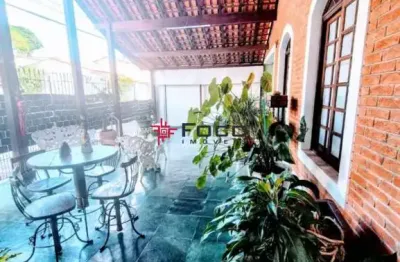 Casa com edícula - Bosque dos eucaliptos SJC- 250m² terreno e 199m² construção