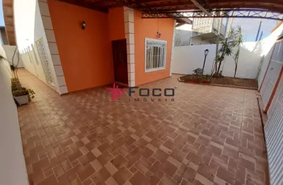 Casa 4 dormitórios em lote inteiro no jardim portugal