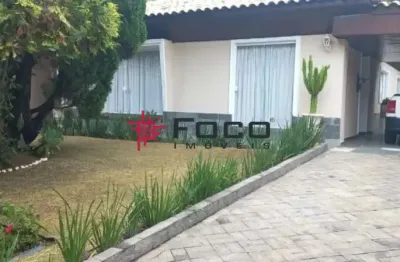 Casa térrea - 3 dormitórios e com edícula - 240m² de área construída