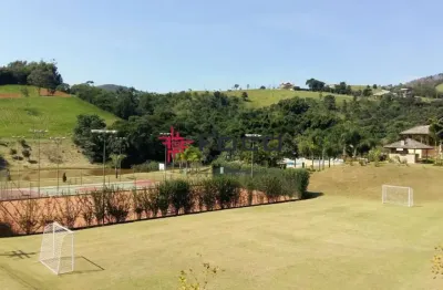 Arquitetura moderna, localizada no recanto santa bárbara, jambeiro - sp.