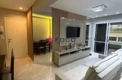 Apartamento 100% reformado / 70m² / 03 dormitórios sendo 01 suíte / 02 vagas /condomínio piazza strauss / vila ema