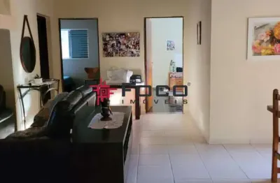 Chacara em condomínio fechado / 03 dormitórios sendo 01 suítes / campo de futebola / área gourmet / 1.400m² de terreno / 160m²  de construção / guararema