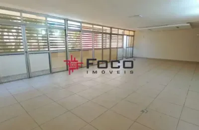 Casa comercial / 9 salas / 11 banheiros/ centro / 550m² / são josé dos campos