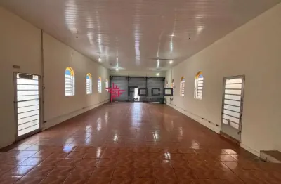 Salão comercial/ parque industrial / 01 salão grande e 01 casa / 335m² / são josé dos campos