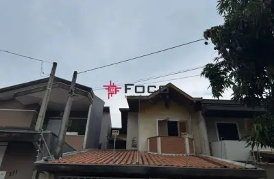 Casa com 3 quartos para alugar na Rua Luzia Menezes de Carvalho Cordeiro, Residencial de Ville, São José dos Campos