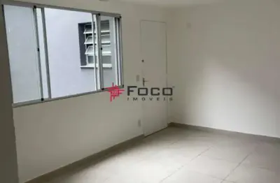 Apartamento / Edifício Campo Belo  / Jardim Satélite / 03 Dormitórios / 68m² / São José dos Campos