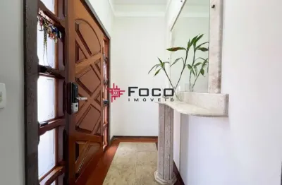 Sobrado Mobiliado no Condomínio Aquarius IV  / Jardim Aquarius / 04 Suítes  / 322m² / São José dos Campos