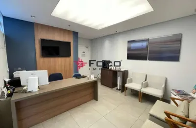 Clínicas | Consultórios - Imóvel Comercial na Vila Adyana ? 221 m² | 6 Salas | 3 vagas de garagem | São José dos Campos