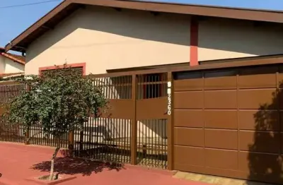 Casa com 5 quartos à venda no Centro, Barretos 