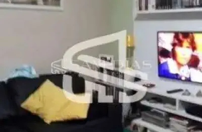 Apartamento de 50m² com varanda à venda, 1 quarto – a 5 min do metrô república