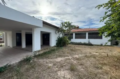 84 9.9982.5105 sou uma ampla e elegante casa comercial na av. nasciamento de castro 84 9.9614.8677