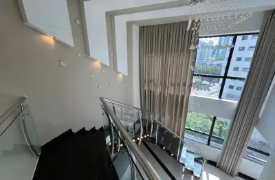 84 9.9982.5105 sou um apartamento duplex no coração do elegante bairro do tirol. 84 9.9614.8677