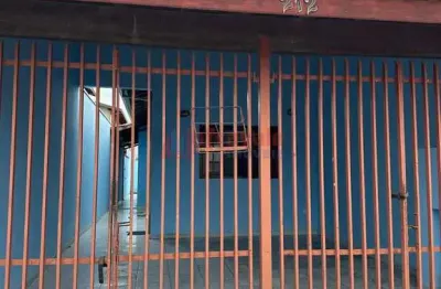 Casa com 2 quartos, jardim emília, jacareí - r$ 300 mil, cod: 4527
