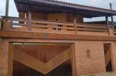 Sobrado com 3 quartos, Jardim das Oliveiras, Jacareí - R$ 555 mil, Cod: 15294