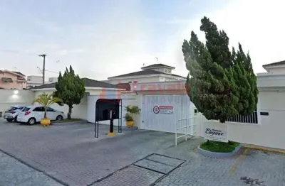 Sobrado de Condomínio com 2 quartos, Jardim Santa Maria, Jacareí - R$ 690 mil, Cod: 15297