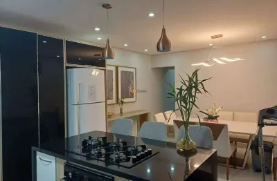 Sobrado à venda 3 dormitórios, 1 suíte, 2 vagas próximo ao metrô sacomã