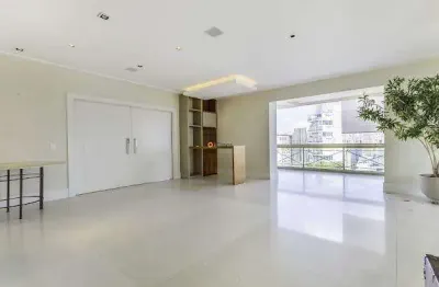 Localizado em uma das regiões mais valorizadas e desejadas de são paulo.