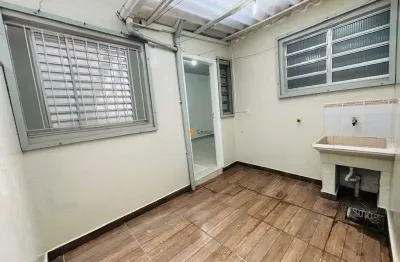 Casa com 1 quarto para alugar na Vila Dom Pedro I, São Paulo 