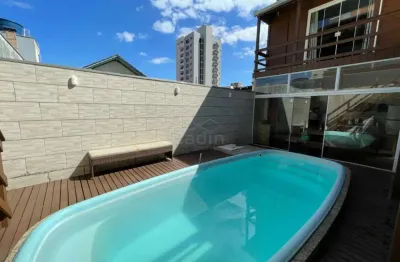 Casa 04 dormitórios, averbada, quadra mar, centro, r$950.000,00, navegantes!