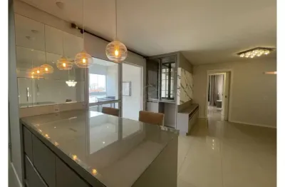 Apartamento à venda, 100 metros do mar, com 03 suítes, mobiliado, bairro gravatá em navegantes, r$ 1.150.000,00