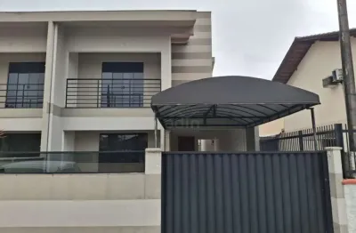 Sobrado para alugar, r$4.000,00 bairro meia praia/sc.