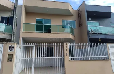 Sobrado para alugar, r$ 2.400,00 bairro gravatá navegantes/sc.
