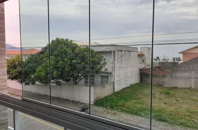 Apartamento à venda, quadra mar, 03 dormitórios com suíte, mobiliado, bairro meia praia em navegantes, r$850.000,00.