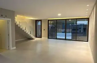 Casa com 3 quartos à venda na Rua Oscar Aparício Cardoso Da Silva, 125, Barra, Balneário Camboriú