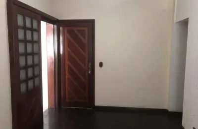 Ótimo apartamento de 2 quartos no centro de são gonçalo-rj