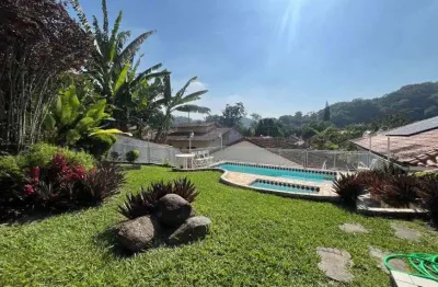 Um refúgio em meio à natureza – casa dos sonhos em pendotiba!