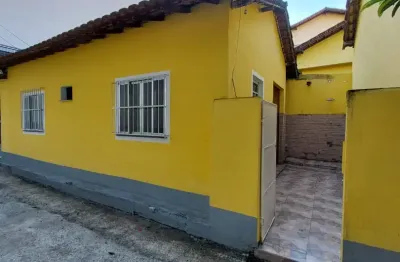 Casa de vila no centro de são gonçalo, próximo ao shopping partage.