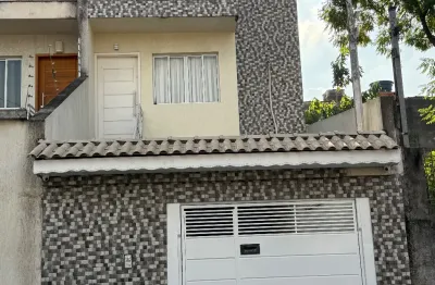 Casa à venda na Rua Luís Araújo Faria, 45, Jardim Monte Kemel, São Paulo