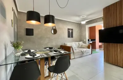Apartamento com 3 dormitórios sendo 2 vagas de garagem a 200 metros praia