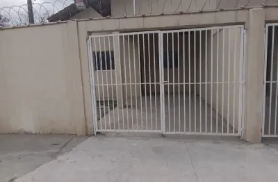 Vende se casa com 2 dormitorios no chacaras vista linda